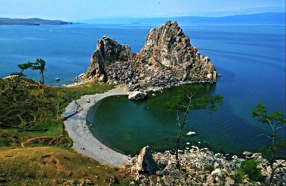 озеро байкал берег скала остров ольхон